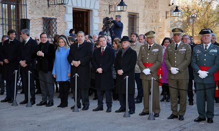 La alcaldesa de Toledo, en el acto institucional del XXIX Aniversario de la Constitución celebrado en las Cortes regionales