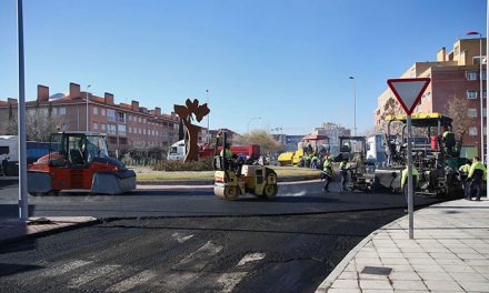 Tras Río Boladíez, el Plan de Asfaltado en el barrio del Polígono continúa con las obras de mejora de la calle Río Fresnedoso