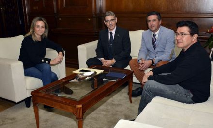 La alcaldesa de Toledo recibió a los directivos del Colegio Oficial de Ingenieros en Informática de Castilla-La Mancha