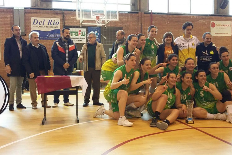 El Ayuntamiento asiste a la entrega de trofeos de la Fase Final de la Primera Nacional Femenina de Baloncesto