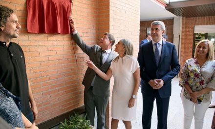 La alcaldesa asistió a la inauguración de las nuevas instalaciones del Centro de Educación Especial ‘Ciudad de Toledo’