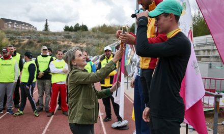 La alcaldesa asiste al Primer Gran Premio de España de tiro con arco y traslada el respaldo municipal al Club Águila Imperial de Toledo