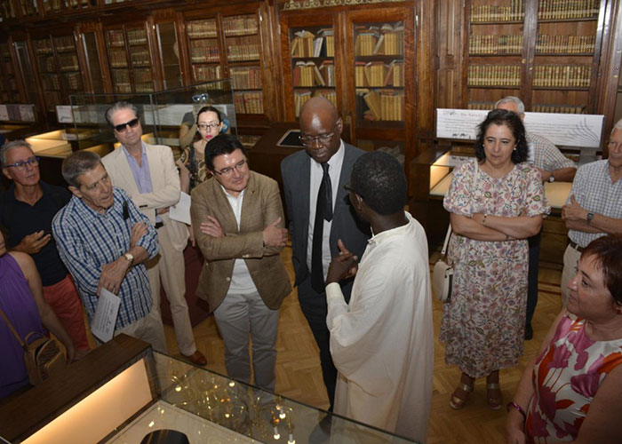 La Biblioteca regional expone por primera vez documentos del Fondo Kati en la sala Borbón Lorenzana con el apoyo municipal