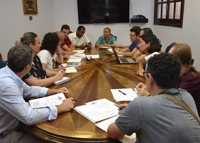 El Ayuntamiento acoge la constitución del nuevo Consejo Local de Cooperación y aprueba las subvenciones de dos convocatorias