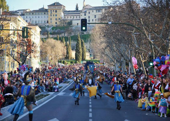 Unas 1.500 personas participan en el Carnaval de Toledo más inclusivo que tuvo a ‘El trono es nuestro’ como gran ganadora