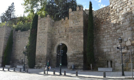 El Ayuntamiento de Toledo iluminará de azul turquesa la puerta de Alcántara con motivo del Día Internacional de la Dislexia