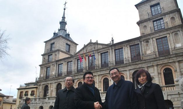 El Ministro de Cultura chino elige Toledo para pasar el domingo interesado por su patrimonio, donde es recibido por el Gobierno local
