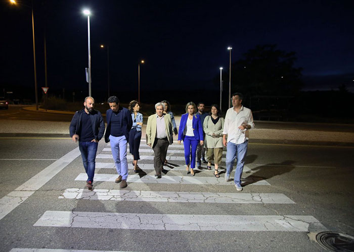 El Ayuntamiento completa el alumbrado de Río Arlés e incorpora un novedoso sistema de iluminación en los pasos de peatones