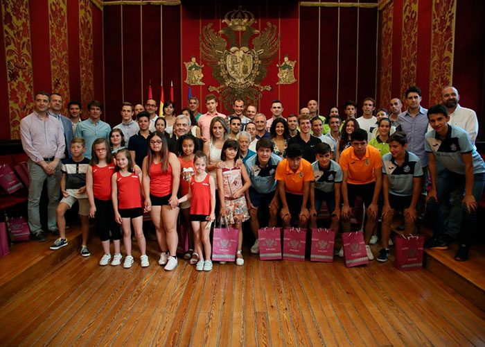 Toledo reconoce por tercer año a los mejores deportistas y clubes de la ciudad y destaca su “ejemplo de dedicación y superación”