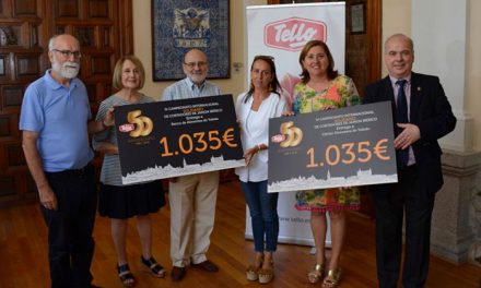 Ayuntamiento y Tello entregan los cheques solidarios del IV Campeonato Internacional de Cortadores de Jamón