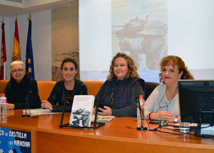Ana del Paso recoge en su obra ‘Reporteras españolas, testigos de guerras’ su experiencia como mujer periodista en tierra de conflicto