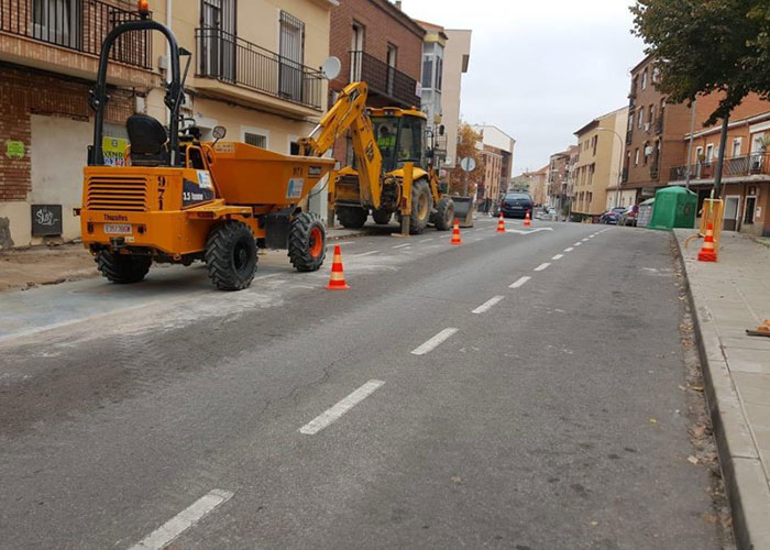 Comienzan las obras de acondicionamiento y mejora del acerado de la avenida de Santa Bárbara con una inversión de 210.000 euros