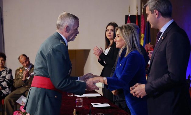 Milagros Tolón: “Con trabajo y esfuerzo contribuimos a que continúen el bienestar y el progreso de Toledo y de España”