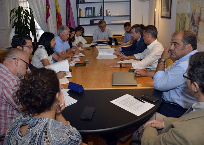 El Gobierno local “seguirá trabajando para atraer empresas que generen riqueza y empleo para Toledo y para los toledanos”