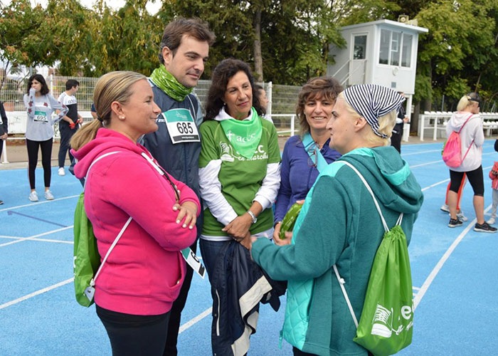 El Ayuntamiento se suma a la IV Marcha contra el Cáncer que reúne a unos 500 participantes durante los 5 kilómetros de trayecto
