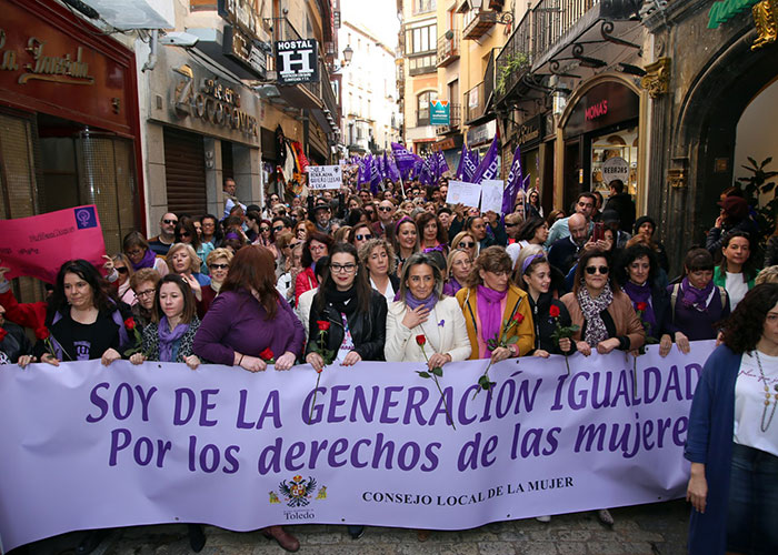 Toledo se moviliza a favor de la igualdad entre mujeres y hombres y dedica su manifiesto del 8M a las víctimas de violencia machista