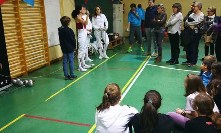 ﻿Milagros Tolón destaca el deporte como herramienta para la educación en igualdad en su visita al Club Esgrima Toledo