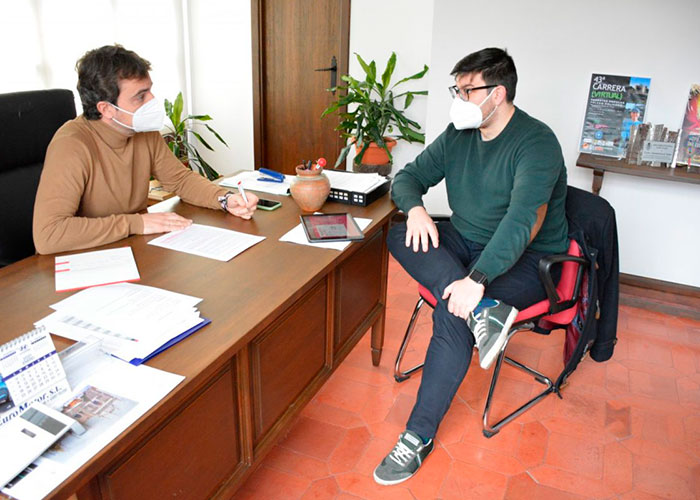 Empleo, formación y vivienda centran la reunión del Gobierno local con el presidente del Consejo de la Juventud de Toledo