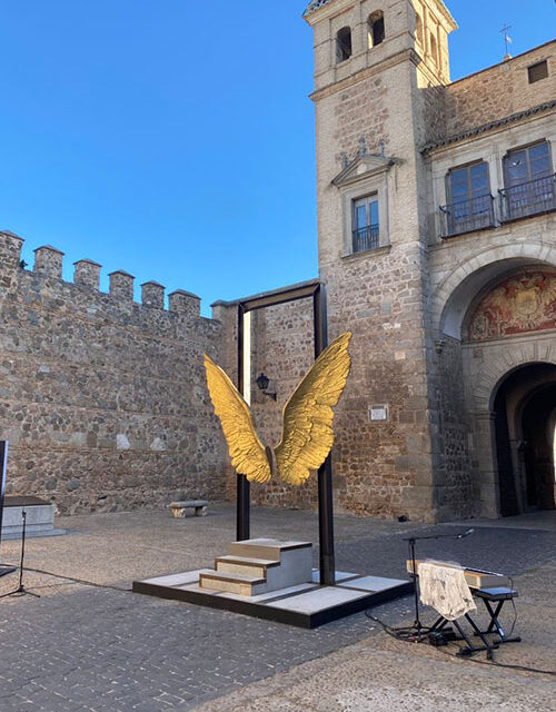 El Ayuntamiento de Toledo y la Fundación Jorge Marín acuerdan que las ‘Alas de México’ permanezcan en Toledo hasta el mes de julio